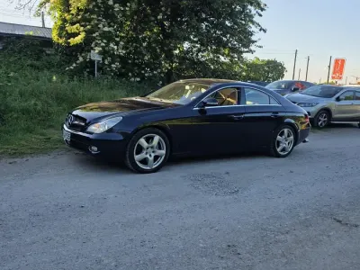 Gebraucht Mercedes CLS500 387 PS (284 kW) 2007 Blau Limousine