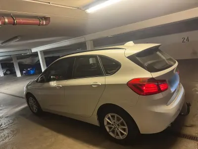 Gebraucht BMW 218 Active Tourer 136 PS (100 kW) 2016 Weiß Van / Kleinbus