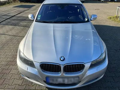 Brugt BMW 325 218 HK (160 kW) 2009 Sølv Sedan