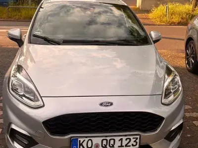 Gebraucht Ford Fiesta 109 PS (80 kW) 2018 Silber Kleinwagen