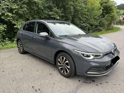 Gebraucht VW Golf VIII Active 116 PS (85 kW) 2022 Grau Limousine
