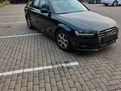 Gebraucht Audi A4 Ambiente 120 PS (88 kW) 2012 Schwarz Kombi