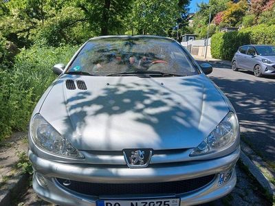 Gebraucht Peugeot 206 CC Platinum 136 PS (100 kW) 2004 Silber Cabrio