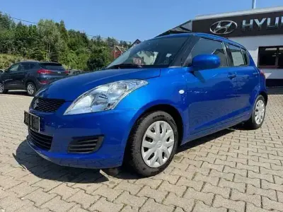 Gebraucht Suzuki Swift Club 94 PS (69 kW) 2012 Blau Kleinwagen