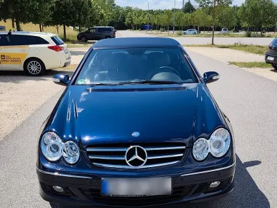 Gebraucht Mercedes CLK200 184 PS (135 kW) 2008 Blau Cabrio