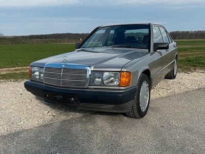 Gebraucht Mercedes 190 75 PS (55 kW) 1989 Beige Limousine