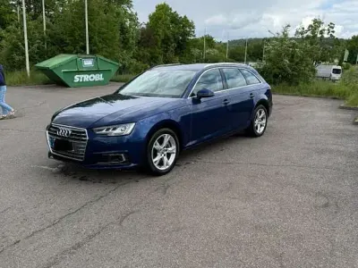 Gebraucht Audi A4 Design 190 PS (139 kW) 2016 Blau Kombi