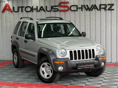 Gebraucht Jeep Cherokee Sport 150 PS (110 kW) 2003 Silber SUV