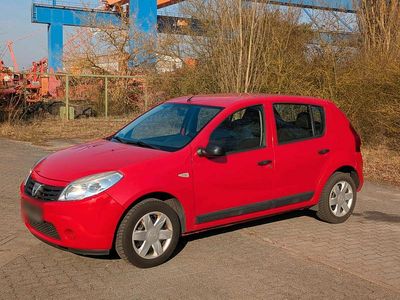 Gebraucht Dacia Sandero 75 PS (55 kW) 2009 Rot Kleinwagen