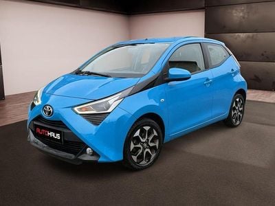 Usata Toyota Aygo X-play 72 CV (52 kW) 2019 Blu Utilitaria