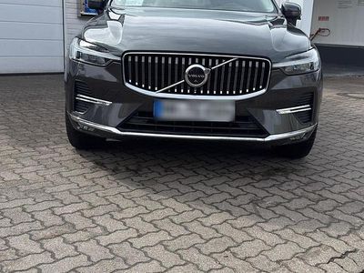 Gebraucht Volvo XC60 244 PS (179 kW) 2022 Grau SUV
