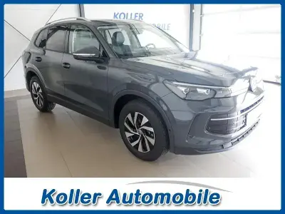 Neu VW Tiguan Life 150 PS (110 kW) 2026 Delfingrau metallic SUV