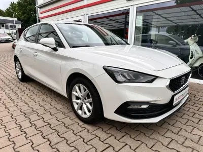 Gebraucht Seat Leon Style 116 PS (85 kW) 2022 Weiß Limousine