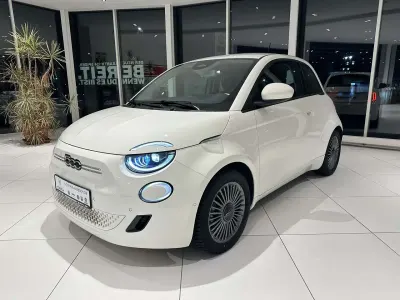Gebraucht Fiat 500e Icon 86 kW (118 PS) 2021 Weiß Limousine