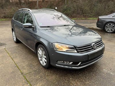 Gebraucht VW Passat Highline 160 PS (117 kW) 2011 Grau Kombi