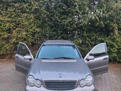 Second-hand Mercedes C200 122 CP (89 kW) 2002 Break