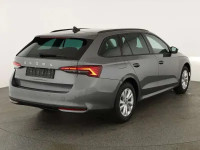 Neu Skoda Octavia Selection 150 PS (110 kW) 2026 Graphite grau metallic Kombi