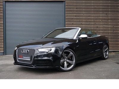 Usado Audi RS5 Sport 450 HP (330 kW) 2013 Preto Cabrios
