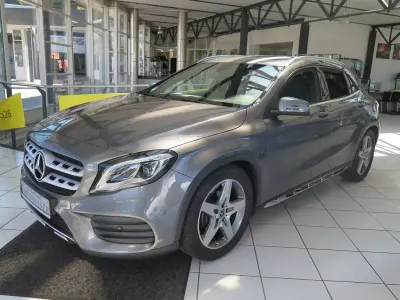 Gebraucht Mercedes GLA180 AMG line 122 PS (89 kW) 2018 Grau SUV