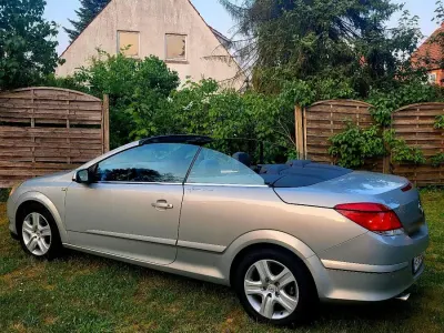 Gebraucht Opel Astra 105 PS (77 kW) 2007 Beige Cabrio