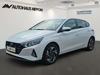 Gebraucht Hyundai i20 Trend 101 PS (74 kW) 2022 Weiß Kleinwagen