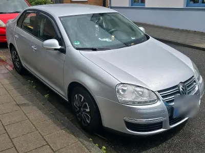 Gebraucht VW Jetta Trendline 105 PS (77 kW) 2006 Silber Limousine