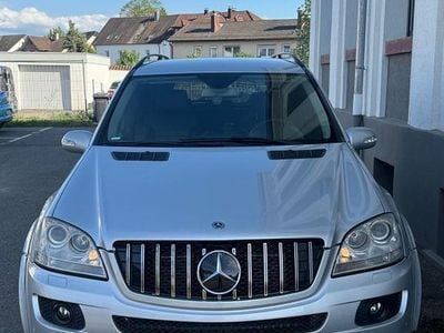 Usata Mercedes ML320 224 CV (164 kW) 2008 Argento SUV