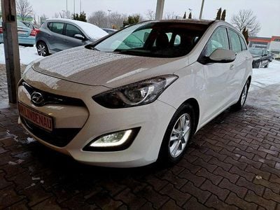 Gebraucht Hyundai i30 Trend 110 PS (80 kW) 2013 Weiß Kombi