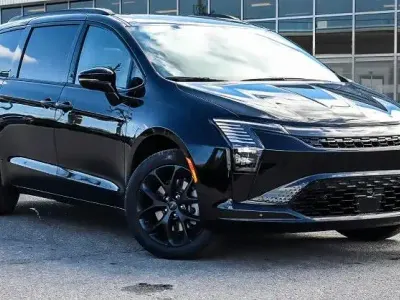 Neu Chrysler Pacifica Limited 291 PS (214 kW) 2026 Schwarz Van