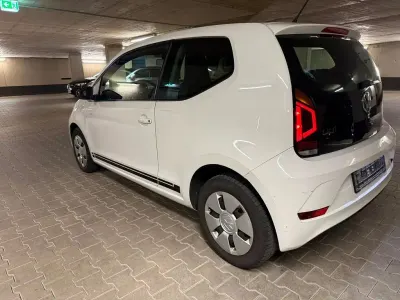 Gebraucht VW up! Beats 65 PS (47 kW) 2017 Schwarz Kleinwagen