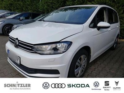 Second-hand VW Touran Comfortline 150 CP (110 kW) 2023 Alb Monovolum