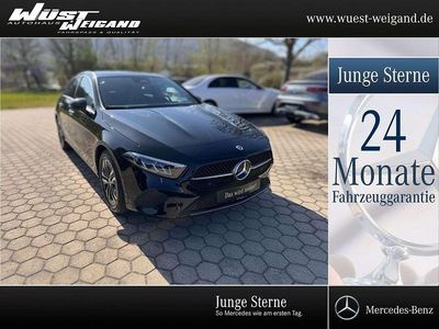 Gebraucht Mercedes A200 Advanced Plus 163 PS (119 kW) 2024 Kosmosschwarz Limousine