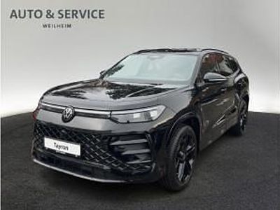 Neu VW Tayron R-line 193 PS (141 kW) 2026 Schwarz (grenadillschwarz metallic) SUV