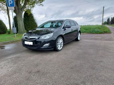 gebraucht Opel Astra Sports Tourer 1,4 T, 2. Hand, 8fach bereift, Tüv neu