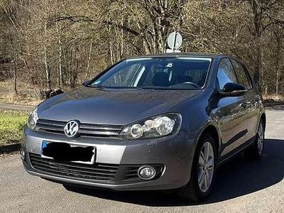 Gebraucht VW Golf VII Match 140 PS (102 kW) 2012 Grau Kleinwagen