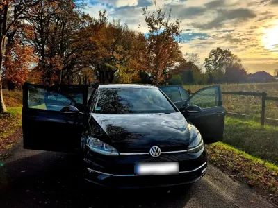 Gebraucht VW Golf VII Comfortline 150 PS (110 kW) 2017 Schwarz Limousine