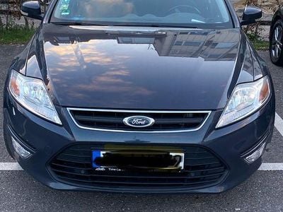 Gebraucht Ford Mondeo Ambiente 140 PS (102 kW) 2012 Grau Limousine