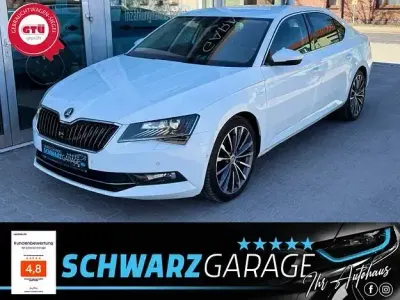 Gebraucht Skoda Superb LAURIN & KLEMENT 190 PS (139 kW) 2016 Weiß Limousine