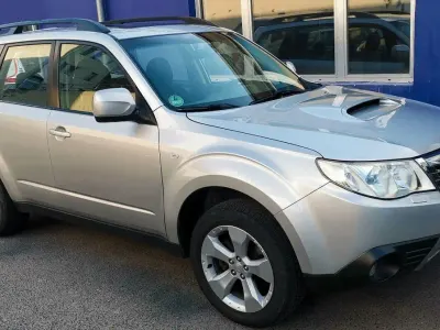Gebraucht Subaru Forester 147 PS (108 kW) 2011 Silber SUV
