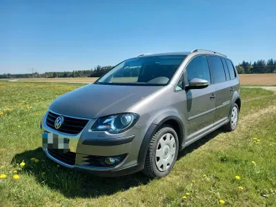 Second-hand VW Touran Cross 140 CP (102 kW) 2010 Gri Monovolum