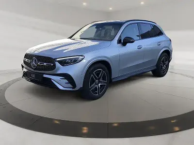 Usata Mercedes GLC200 204 CV (150 kW) 2025 Argento SUV