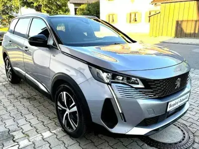 Gebraucht Peugeot 5008 GTi 131 PS (96 kW) 2023 Grau artense SUV