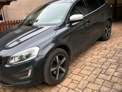 Gebraucht Volvo XC60 R-Design 190 PS (139 kW) 2017 Grau SUV