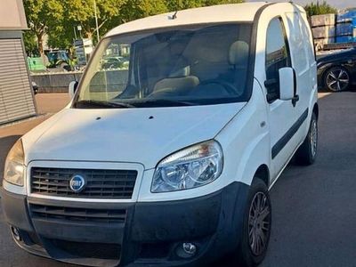 Weiß Gebraucht 2006 Fiat Doblò Van / Kleinbus | 4.999 € (Teuer)