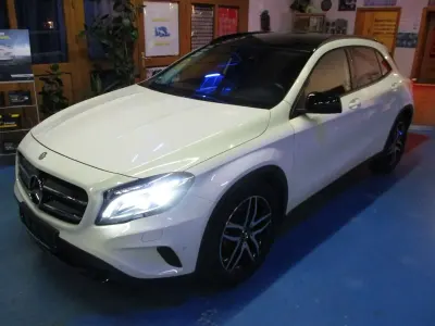 Gebraucht Mercedes GLA200 Style 156 PS (114 kW) 2016 Weiß SUV