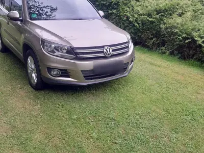 Gebraucht VW Tiguan Life 140 PS (102 kW) 2013 Gelb SUV