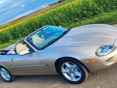 Jaguar XK8