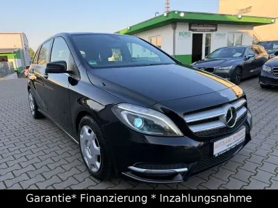 Gebraucht Mercedes B180 109 PS (80 kW) 2015 Schwarz Van / Kleinbus