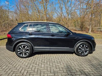 Gebraucht VW Tiguan IQ Drive 150 PS (110 kW) 2020 Schwarz SUV