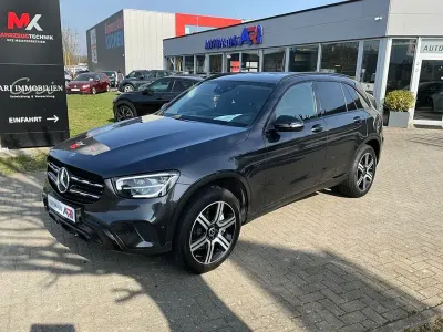 Gebraucht Mercedes GLC300 211 PS (155 kW) 2020 Grau SUV